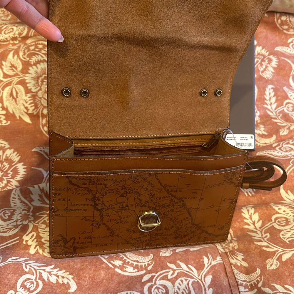 Patricia Nash Signature Map Crossbody Bag With Credit Card Wallet - Picture 3 of 8